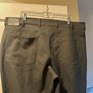 Callaway men’s golf pants in Asphalt Grey